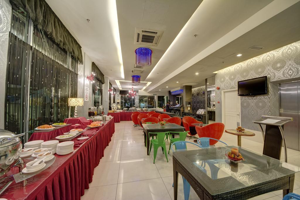 Arenaa Deluxe Hotel Malakka Dış mekan fotoğraf