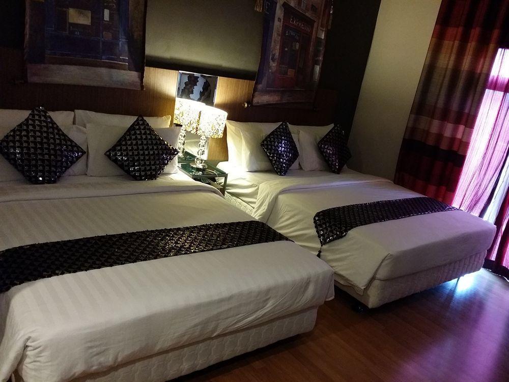 Arenaa Deluxe Hotel Malakka Dış mekan fotoğraf
